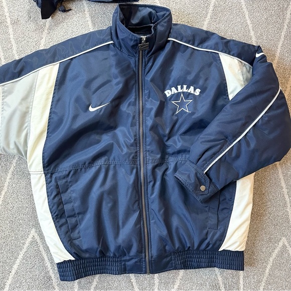 Nike Pro Line Dallas Cowboys 90’s Winter Parka with Detachable Hood